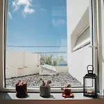 Sea & Rocks 15 - House *