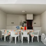 Sea & Rocks 15 - House *