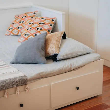 Sea & Rocks 15 - House