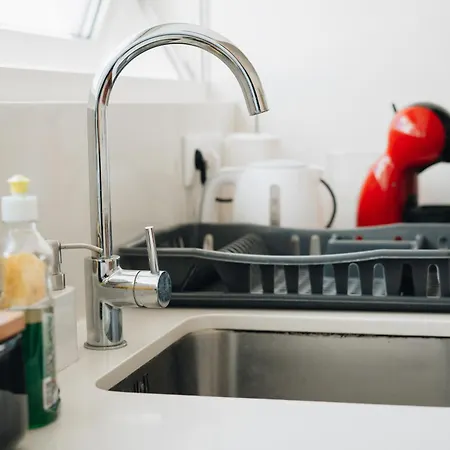 Sea & Rocks 15 - House *