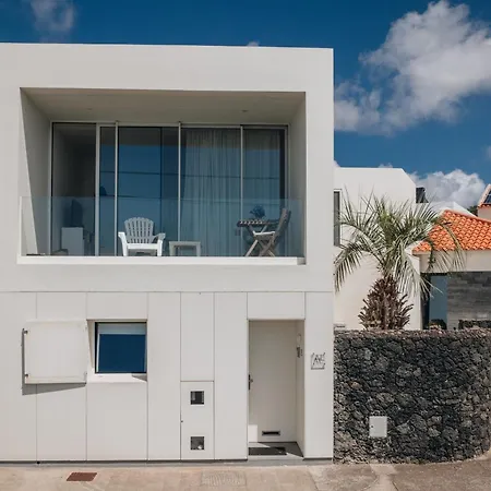 Sea & Rocks 15 - House *