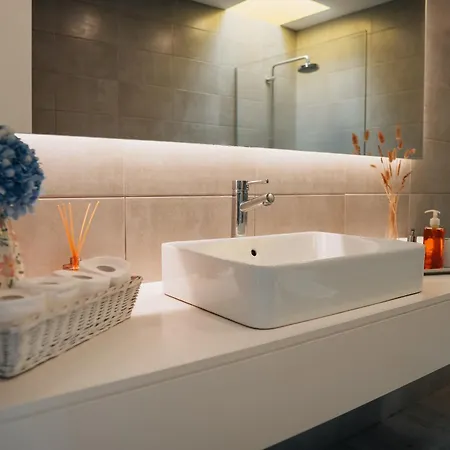 Sea & Rocks 15 - House * Lagoa (Azores)