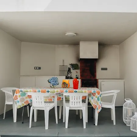 Sea & Rocks 15 - House *