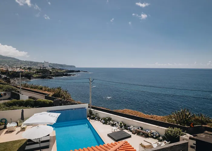 Sea & Rocks 15 - House *