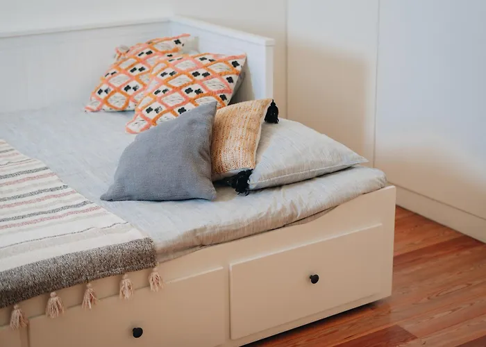 Sea & Rocks 15 - House