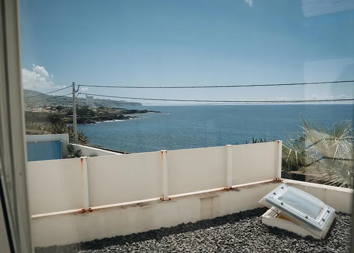 Sea & Rocks 15 - House * Lagoa (Azores)