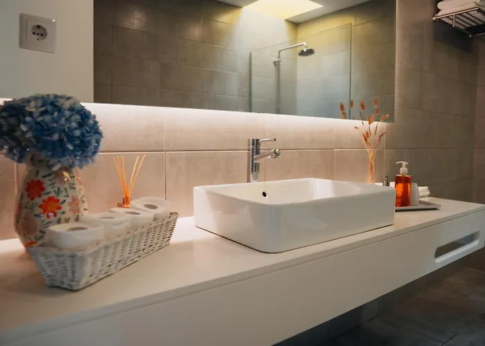 Sea & Rocks 15 - House * Lagoa (Azores)