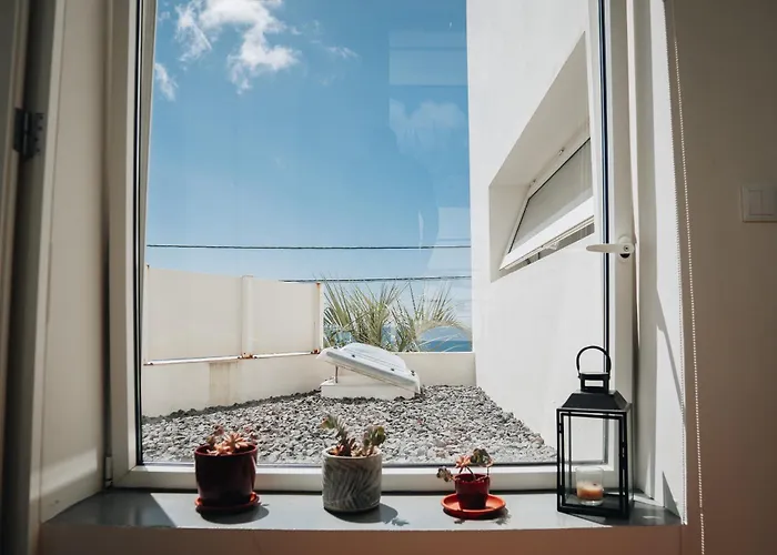 Sea & Rocks 15 - House *